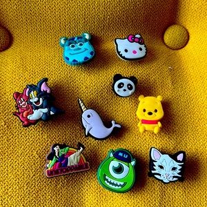Lot of 9 CROC 🐊 buttons CROC charms  pins  cats